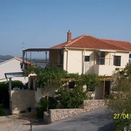 Bilo 12434b * Primošten